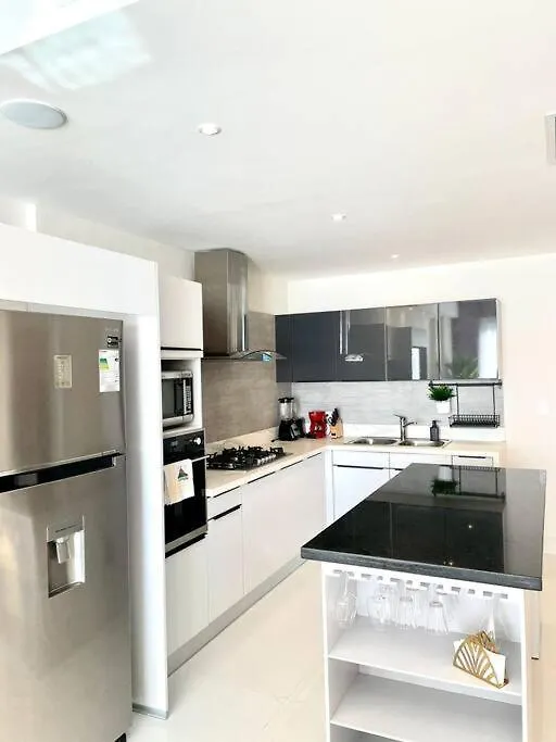 Torre Monaco XII Residences, Santo Domingo 0*,
